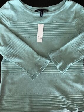 NWT White House Black Market Seafoam Ribbed Crew Neck Sweater size M